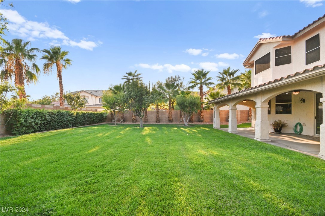 8093 Mosaic Harbor Avenue