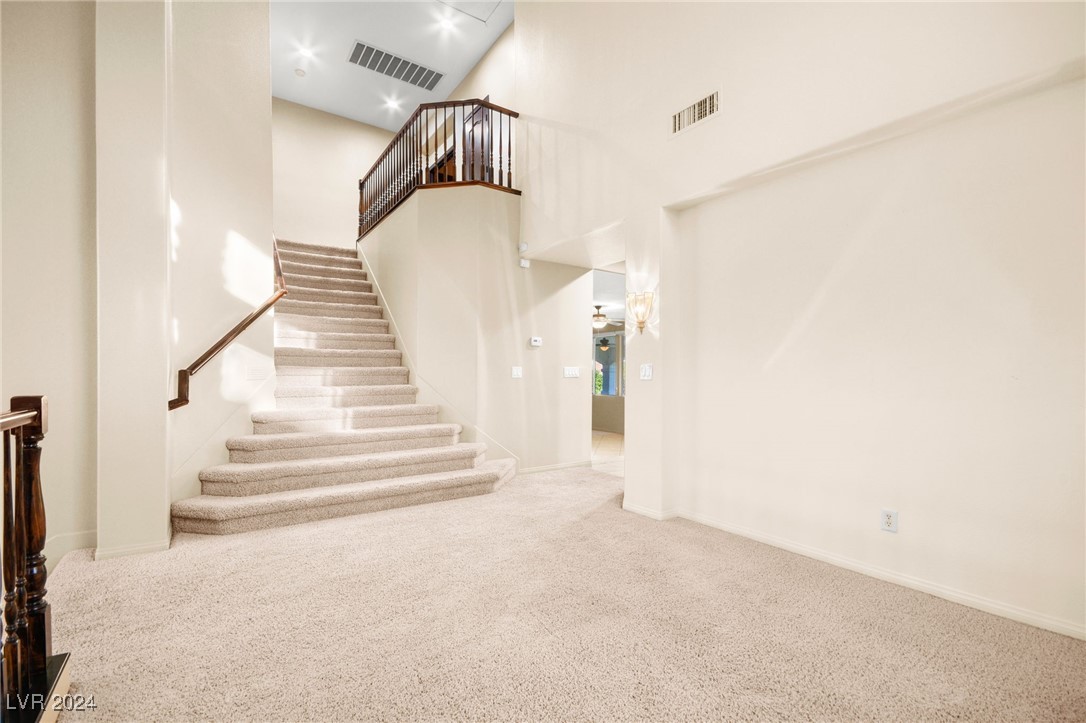 8093 Mosaic Harbor Avenue