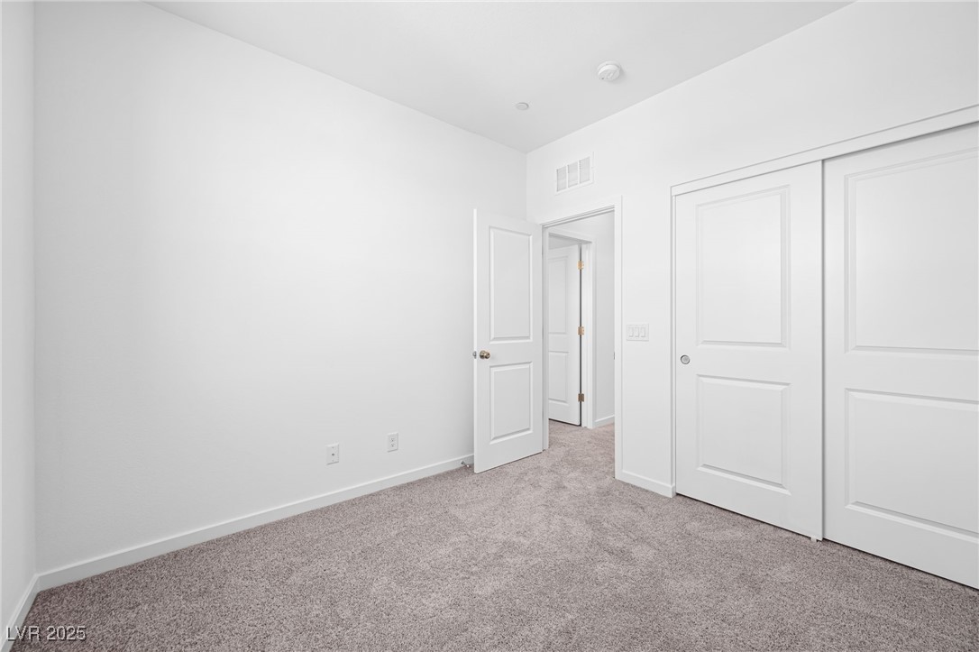 196 Freeport View Place