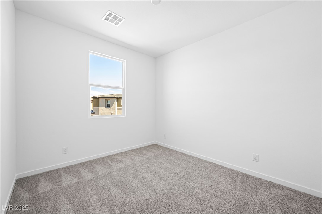 196 Freeport View Place