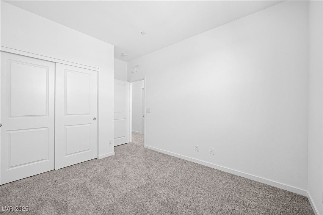 196 Freeport View Place