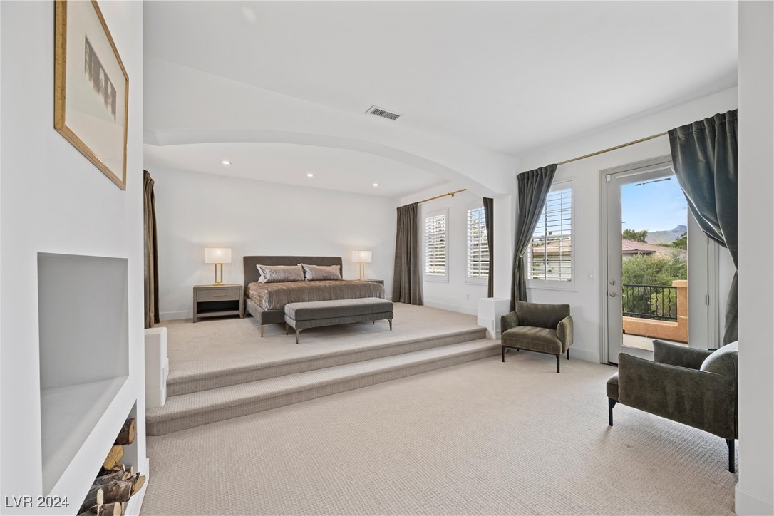 209 North Royal Ascot Drive