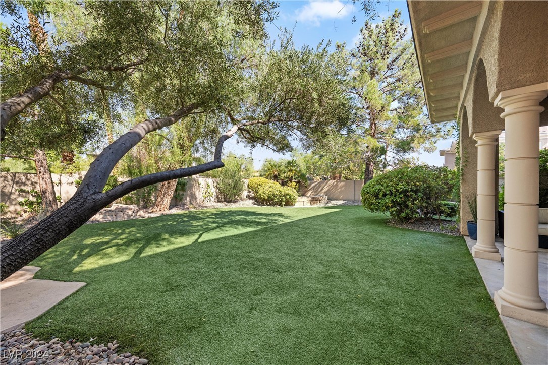 209 North Royal Ascot Drive