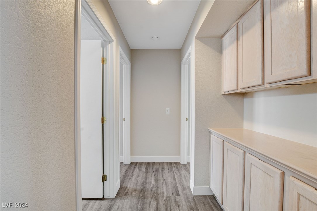 9513 Sundial Drive