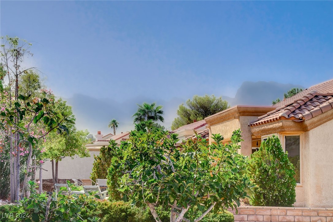 9513 Sundial Drive