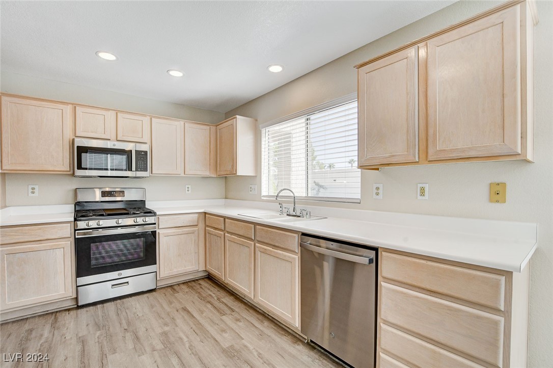 9513 Sundial Drive