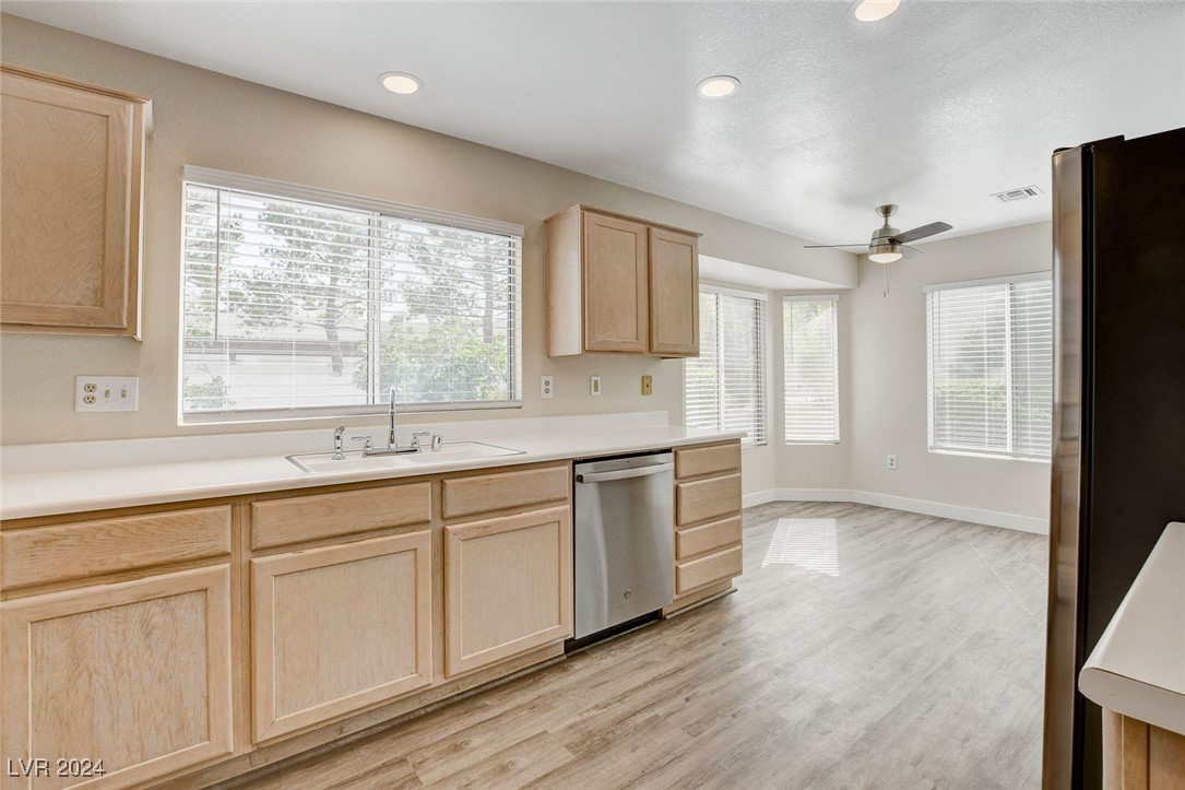 9513 Sundial Drive