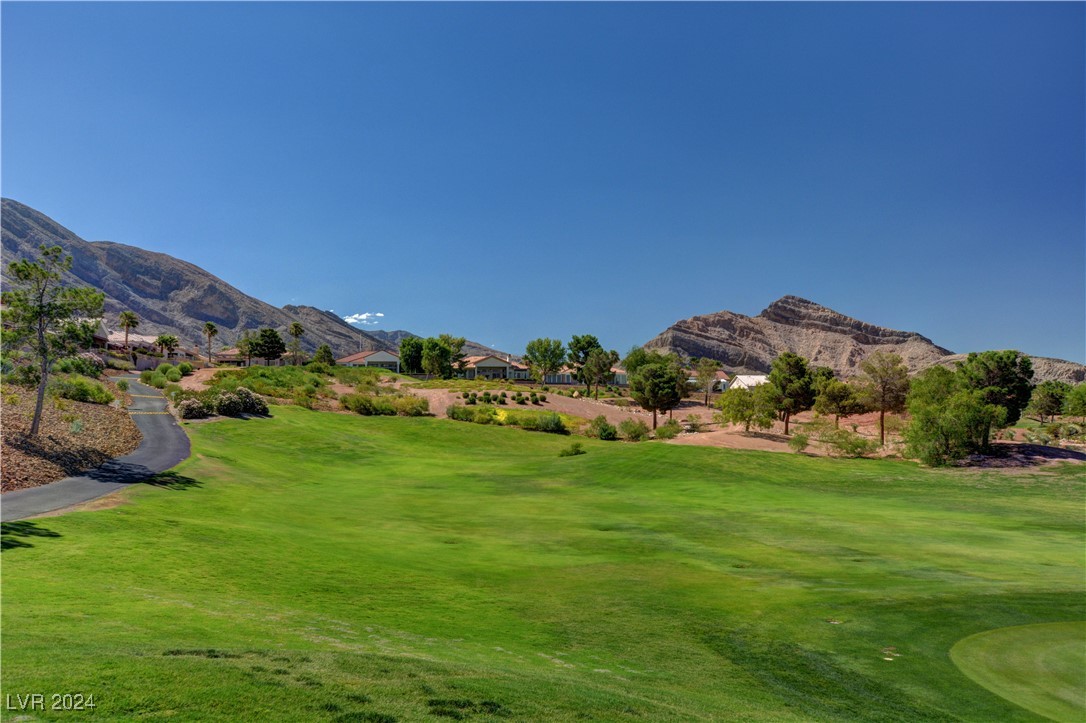 9513 Sundial Drive