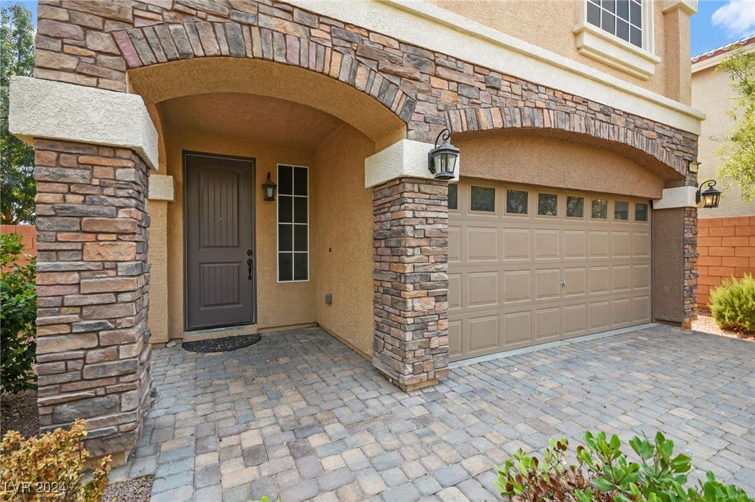 5579 Brimstone Hill Avenue