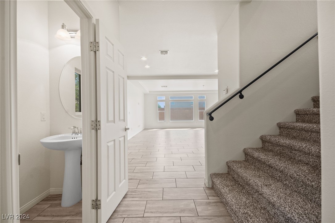 5579 Brimstone Hill Avenue