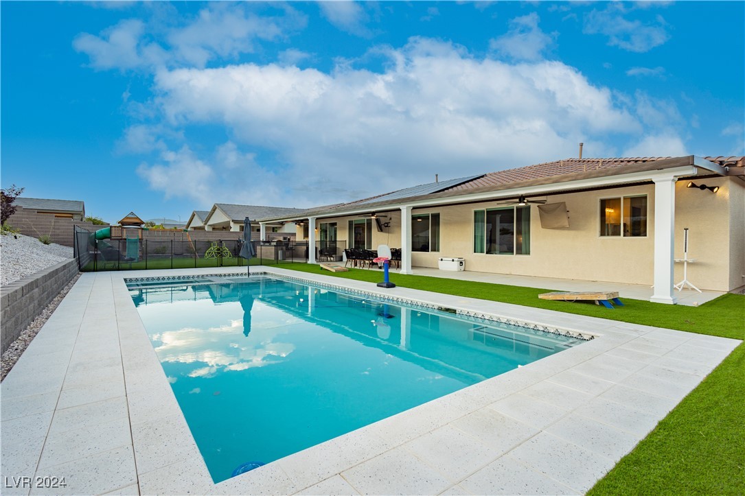 4729 North Park Street