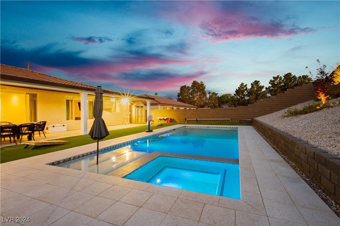 4729 North Park Street