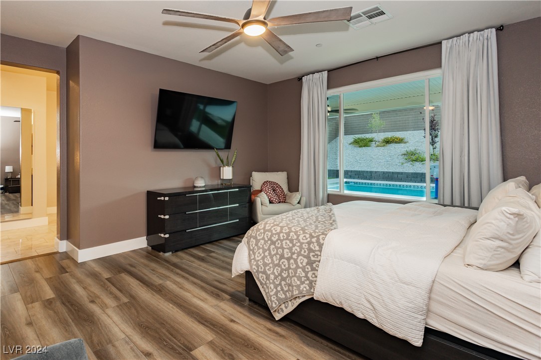 4729 North Park Street