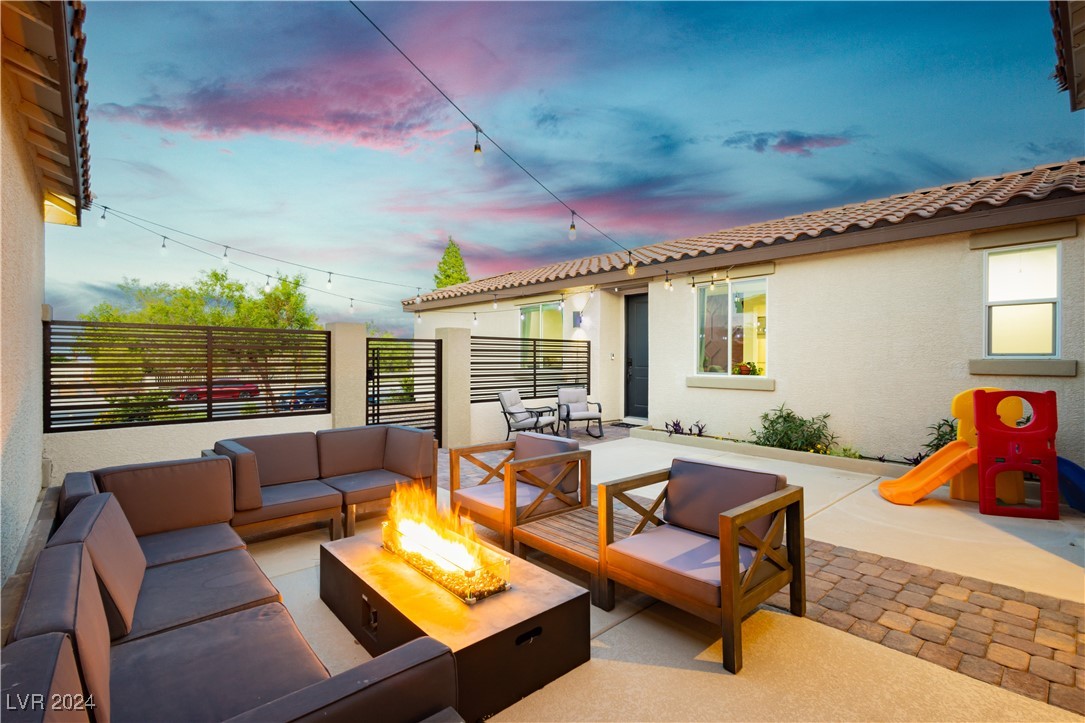 4729 North Park Street