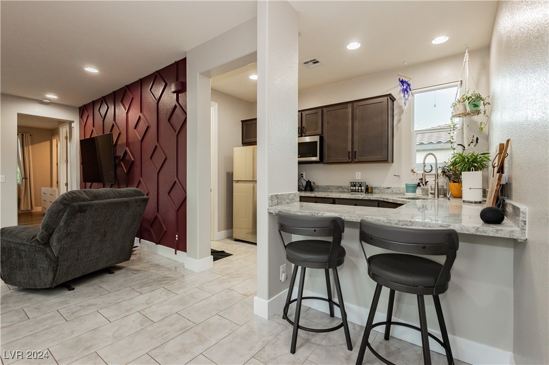 4729 North Park Street