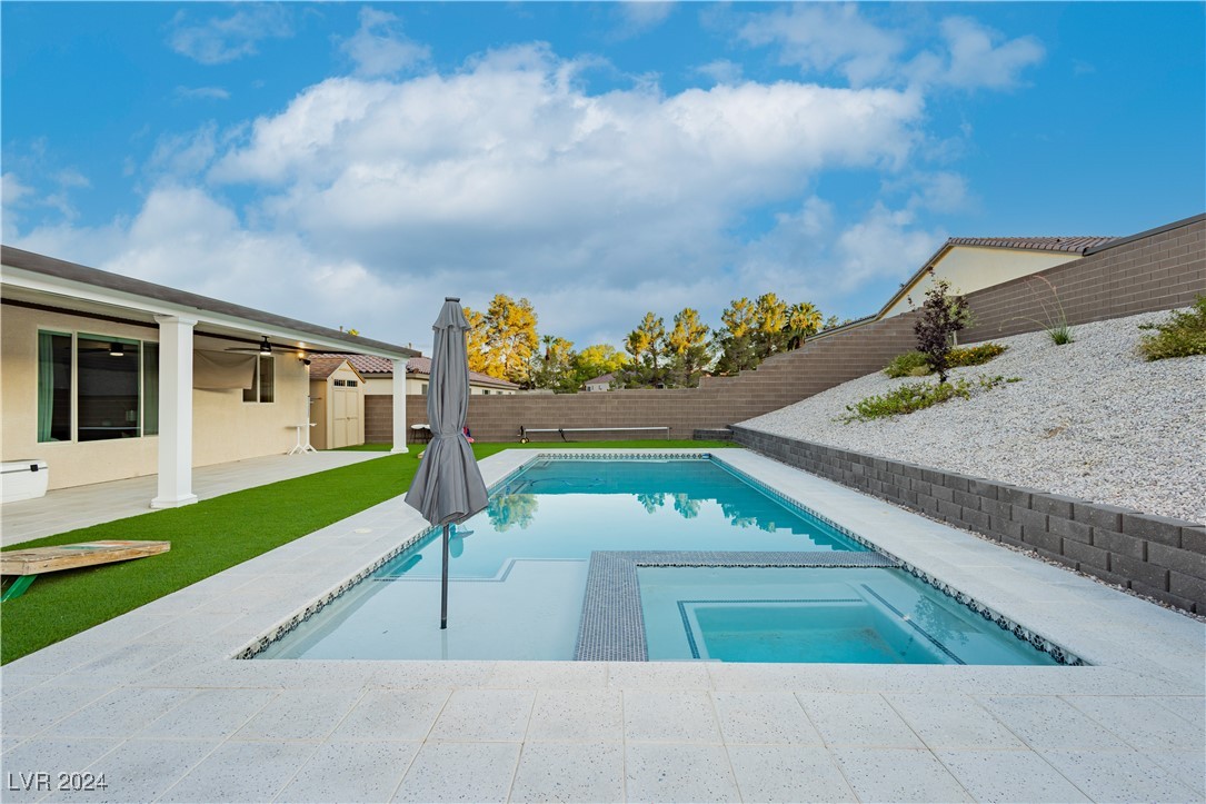 4729 North Park Street