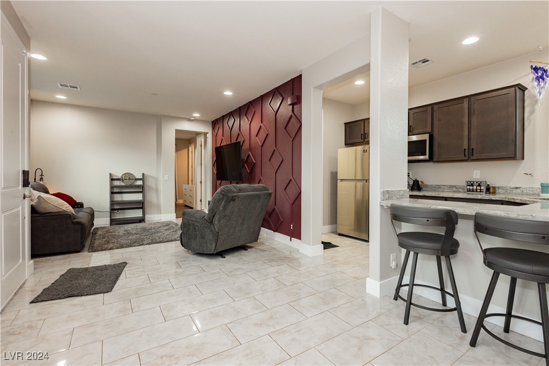 4729 North Park Street