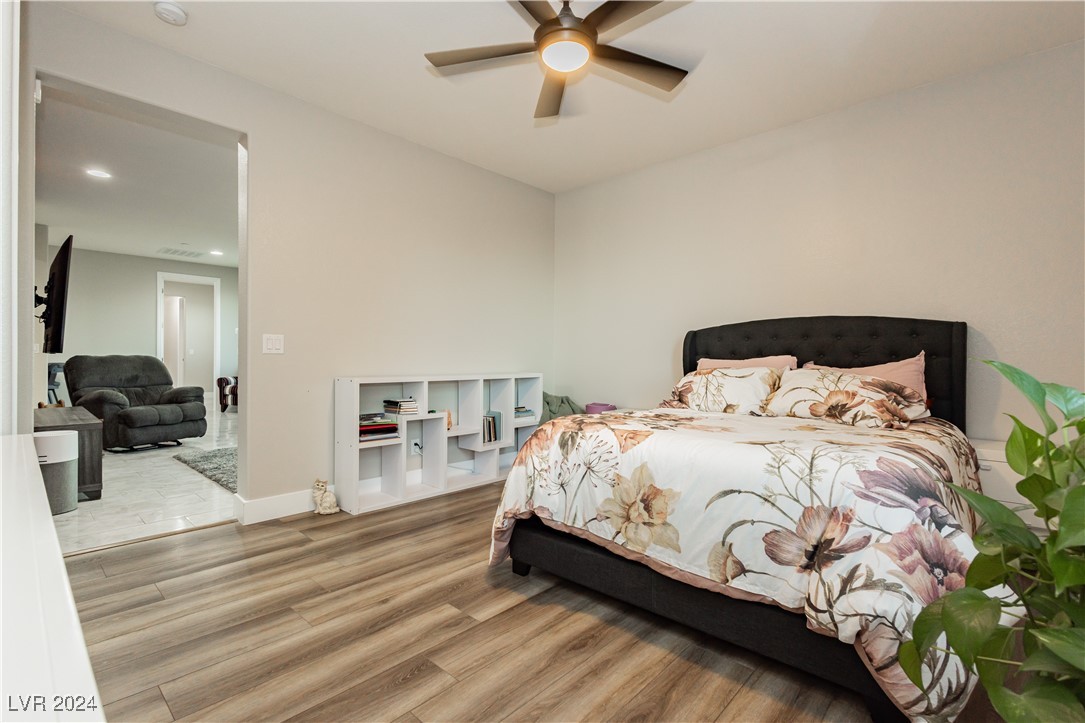 4729 North Park Street