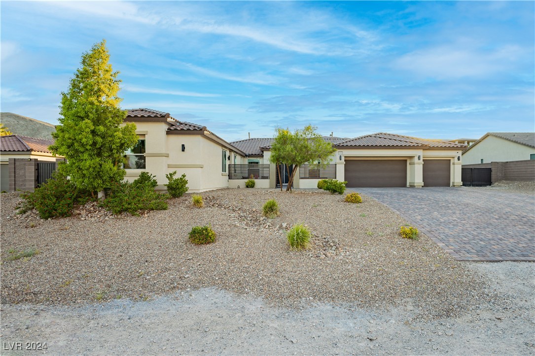 4729 North Park Street