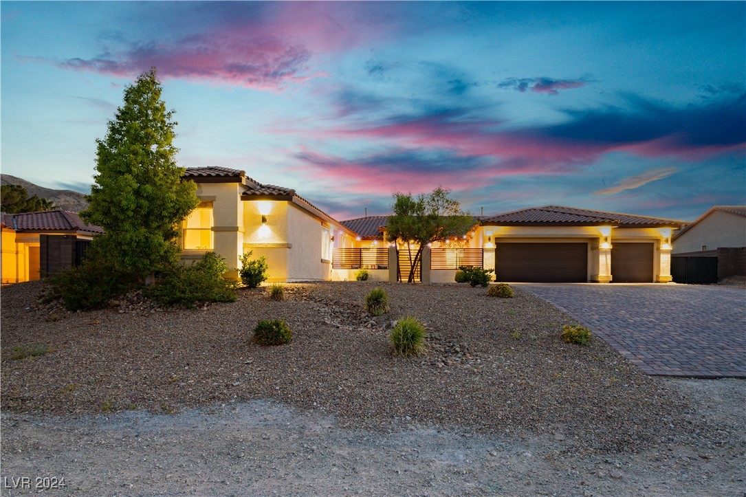 4729 North Park Street