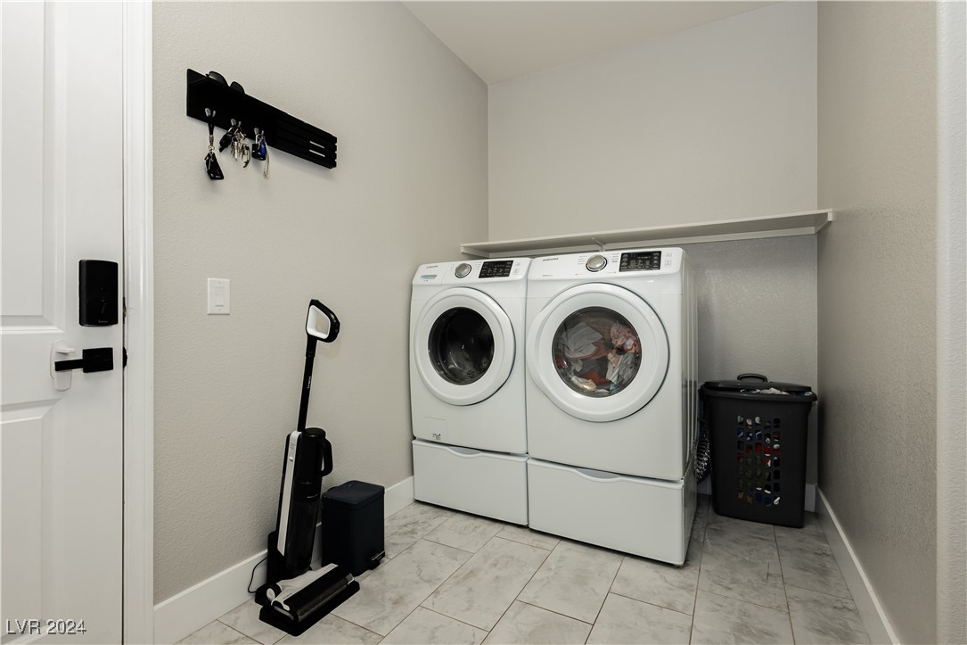 4729 North Park Street