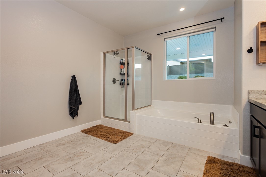 4729 North Park Street