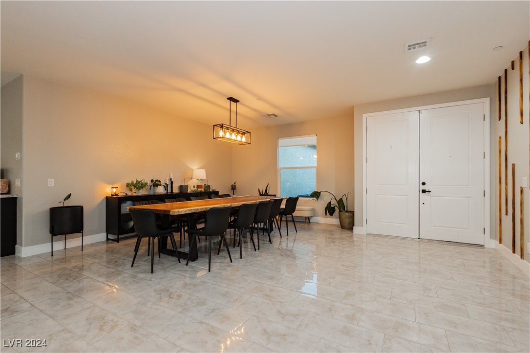 4729 North Park Street