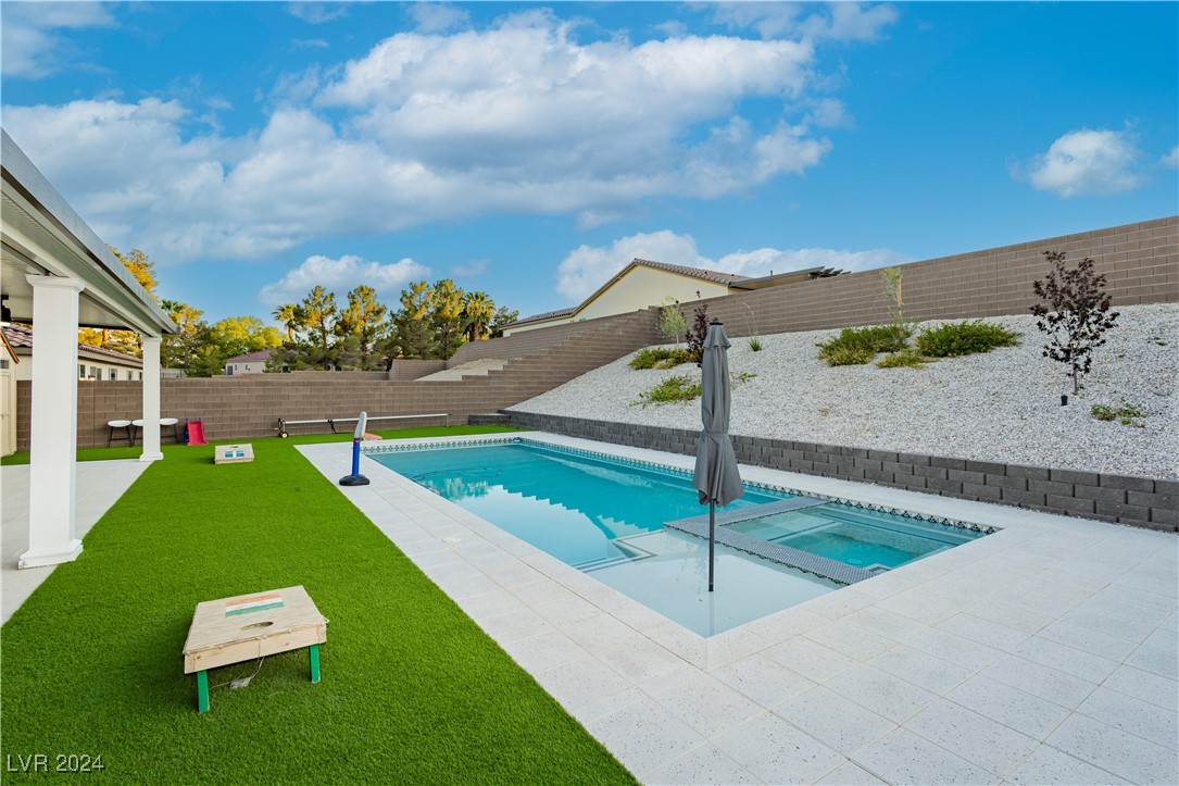 4729 North Park Street