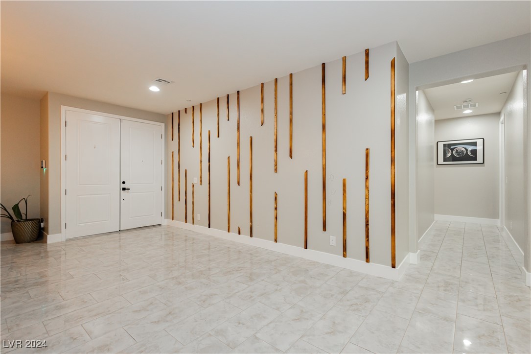 4729 North Park Street