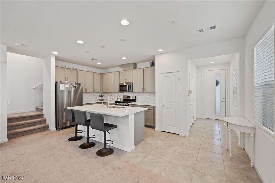 11825 Pelican Butte Avenue