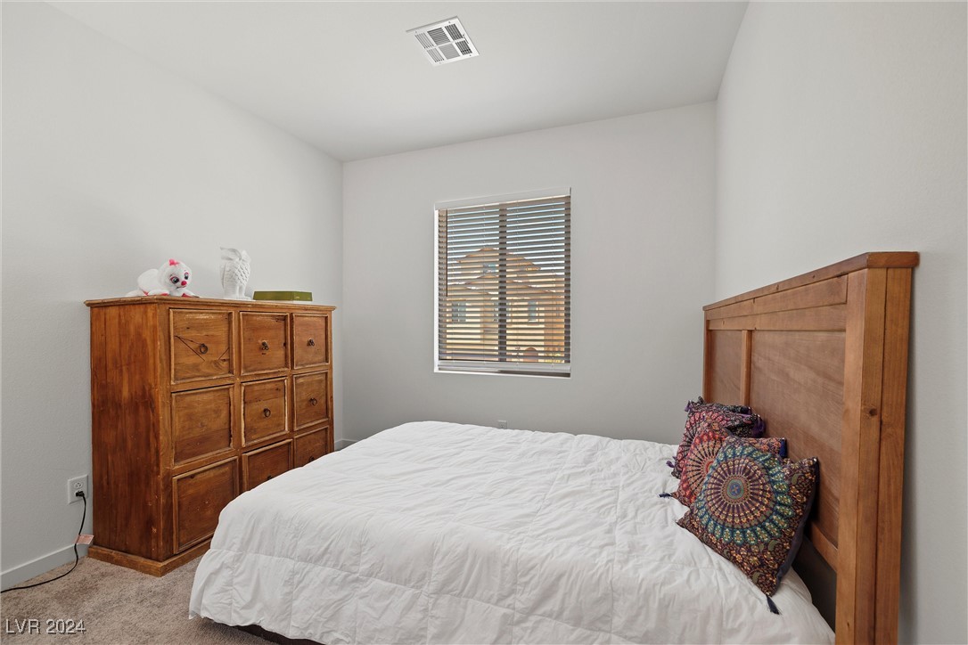 11825 Pelican Butte Avenue