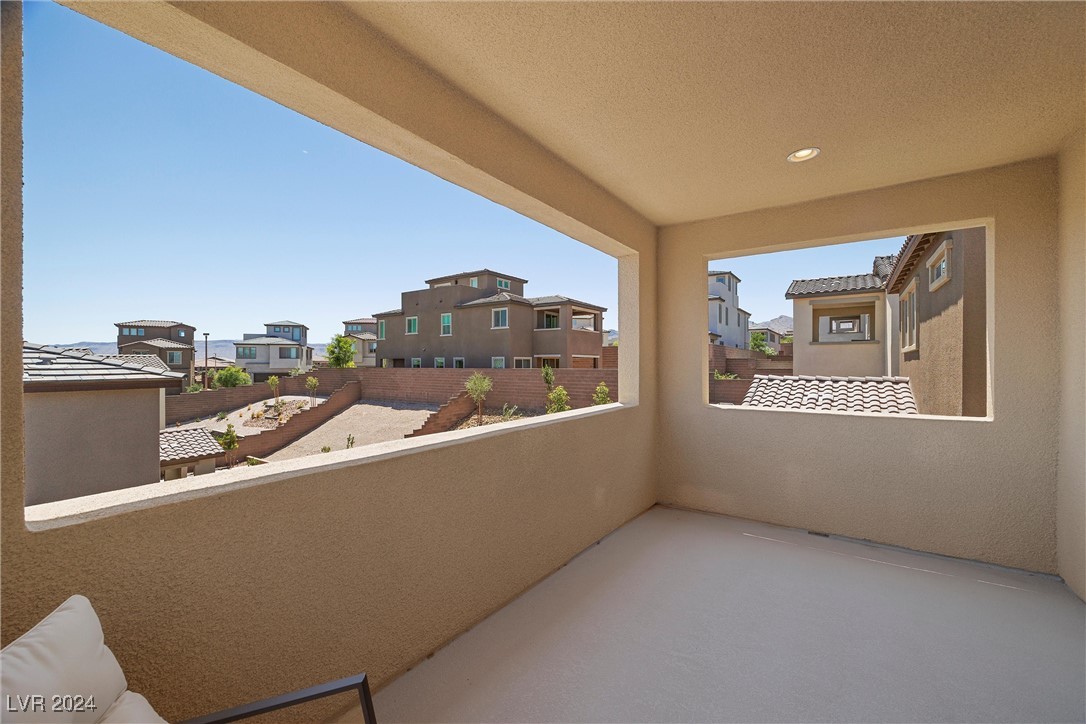 11825 Pelican Butte Avenue