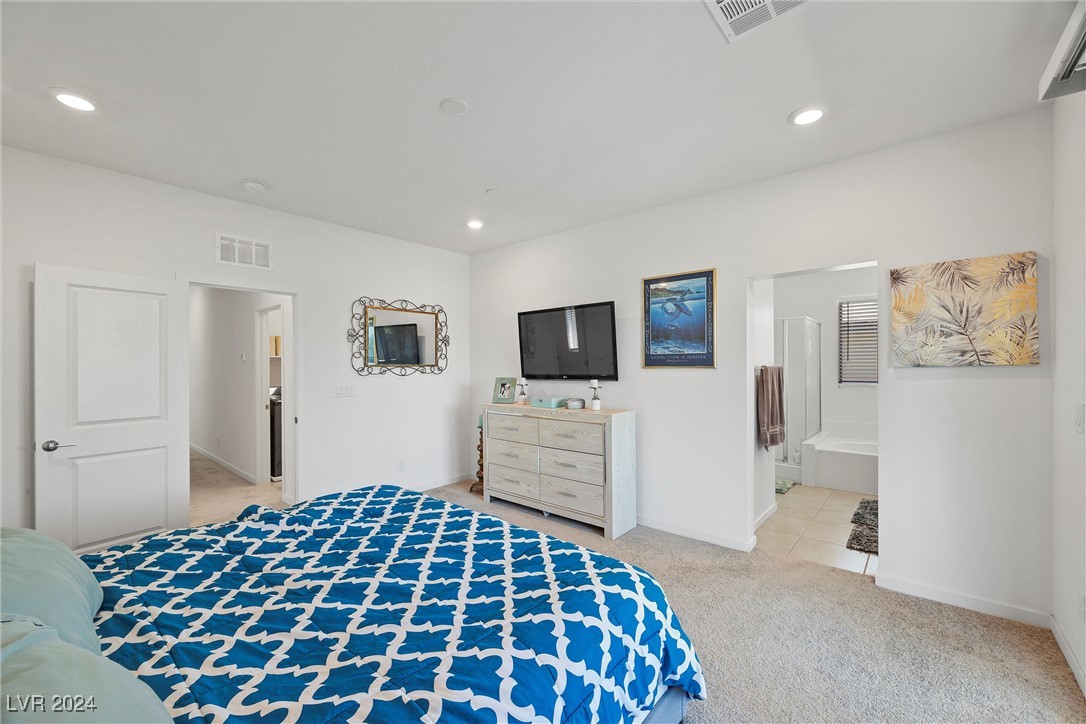 11825 Pelican Butte Avenue