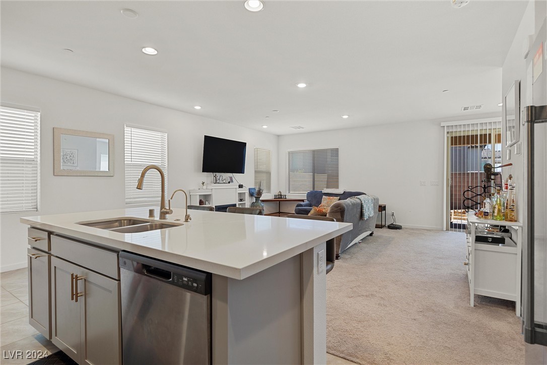 11825 Pelican Butte Avenue