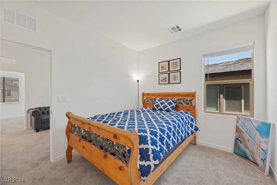 11825 Pelican Butte Avenue