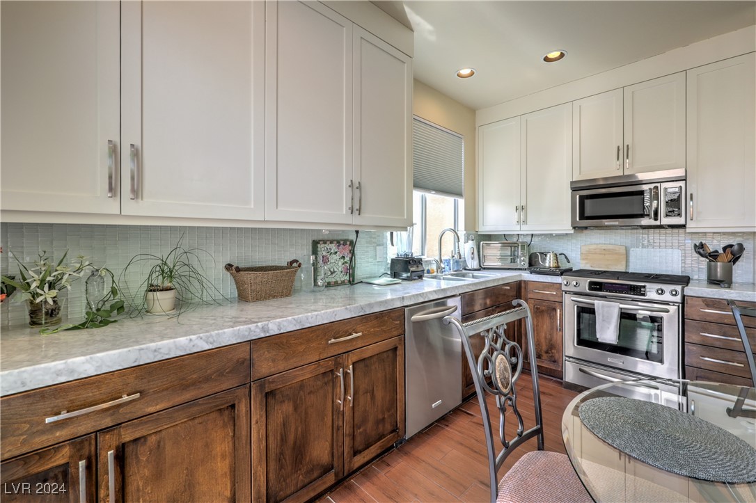 10504 Jeremy Pointe Avenue