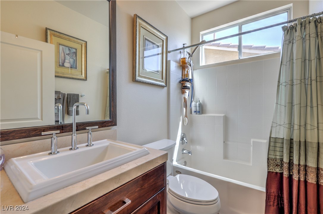 10504 Jeremy Pointe Avenue