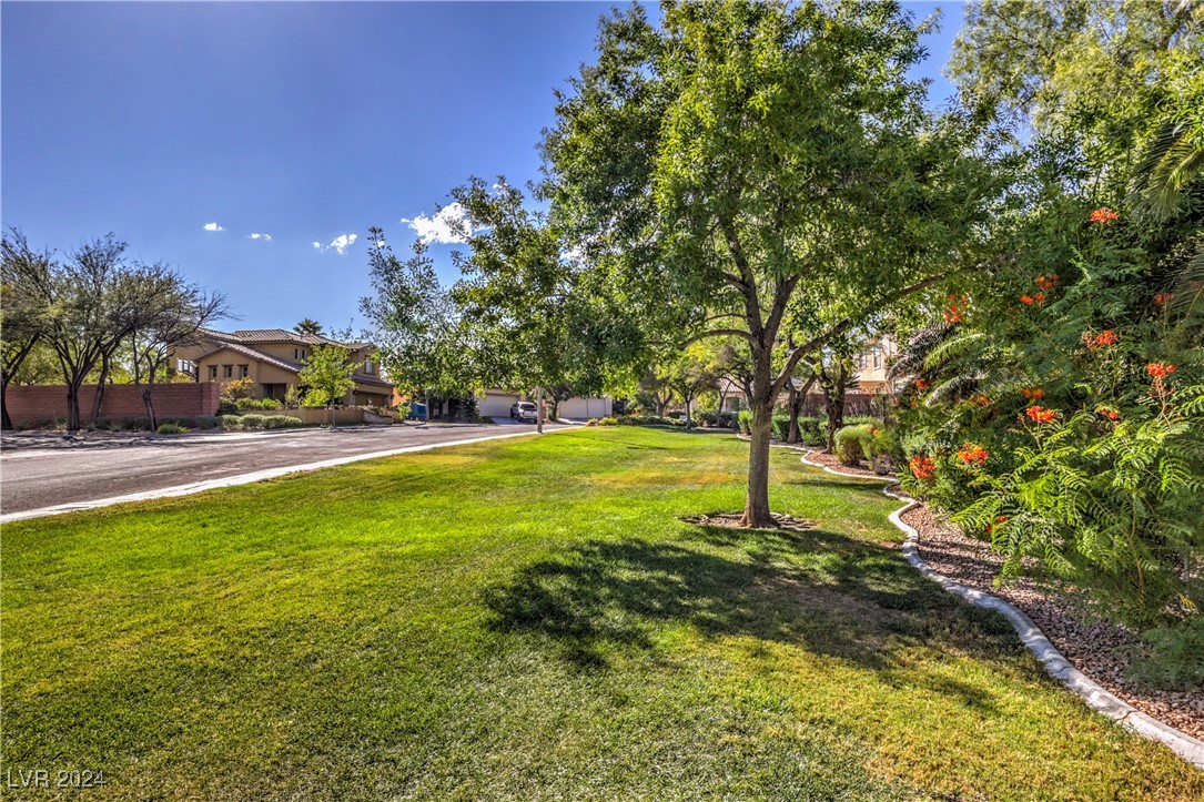 10504 Jeremy Pointe Avenue