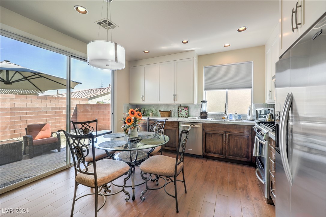 10504 Jeremy Pointe Avenue