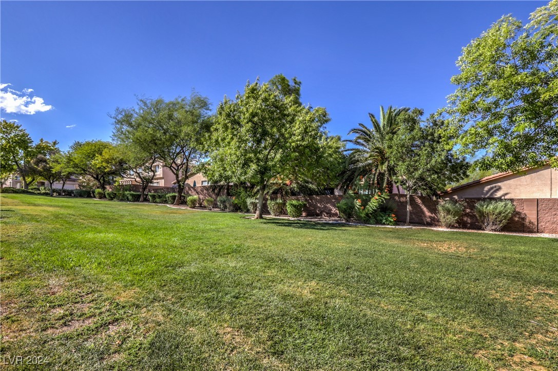 10504 Jeremy Pointe Avenue