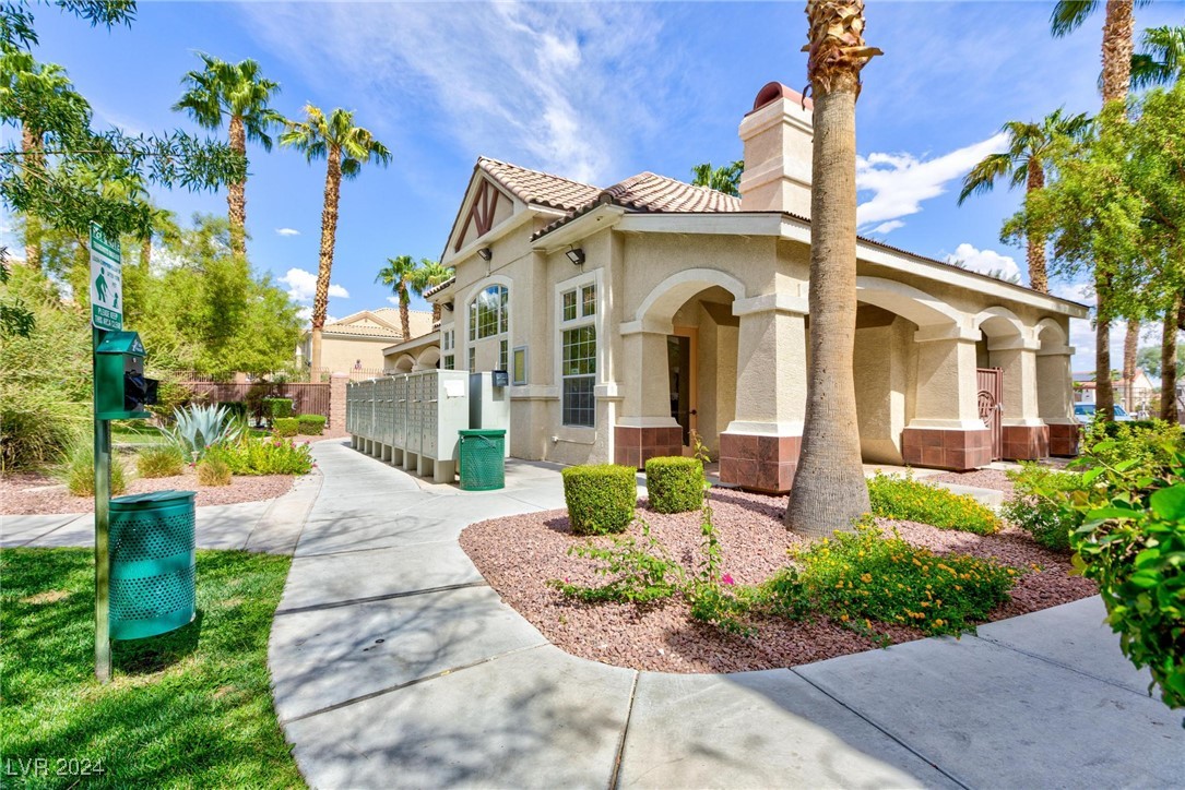 5855 Valley Drive 1028