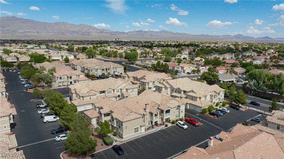 5855 Valley Drive 1028
