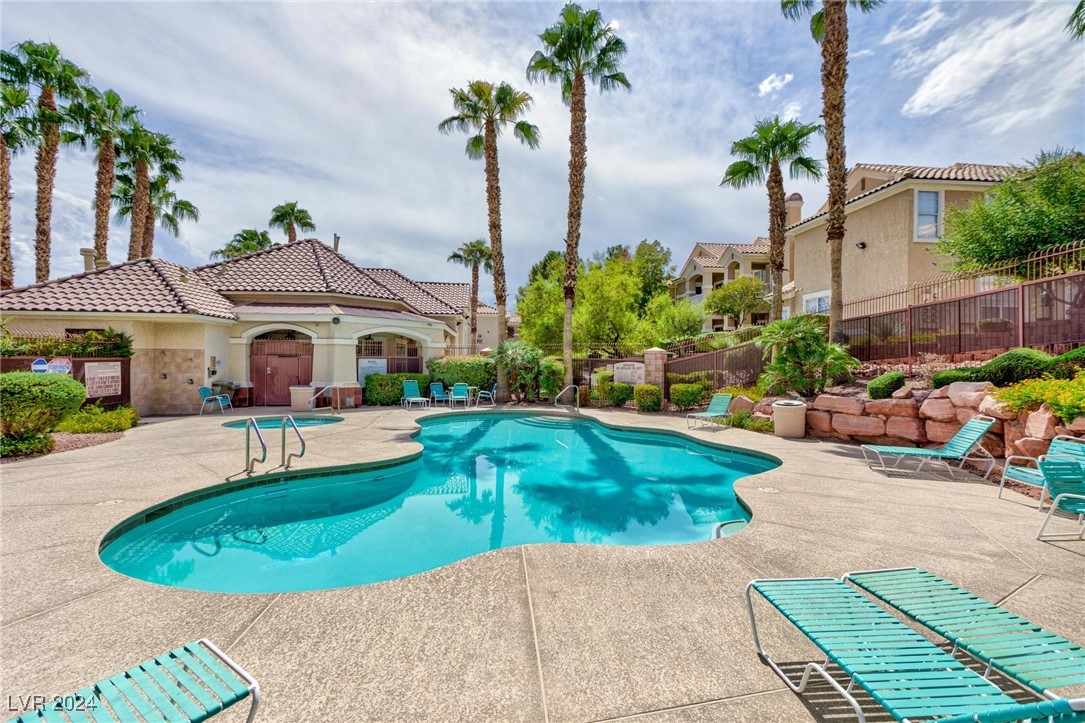 5855 Valley Drive 1028