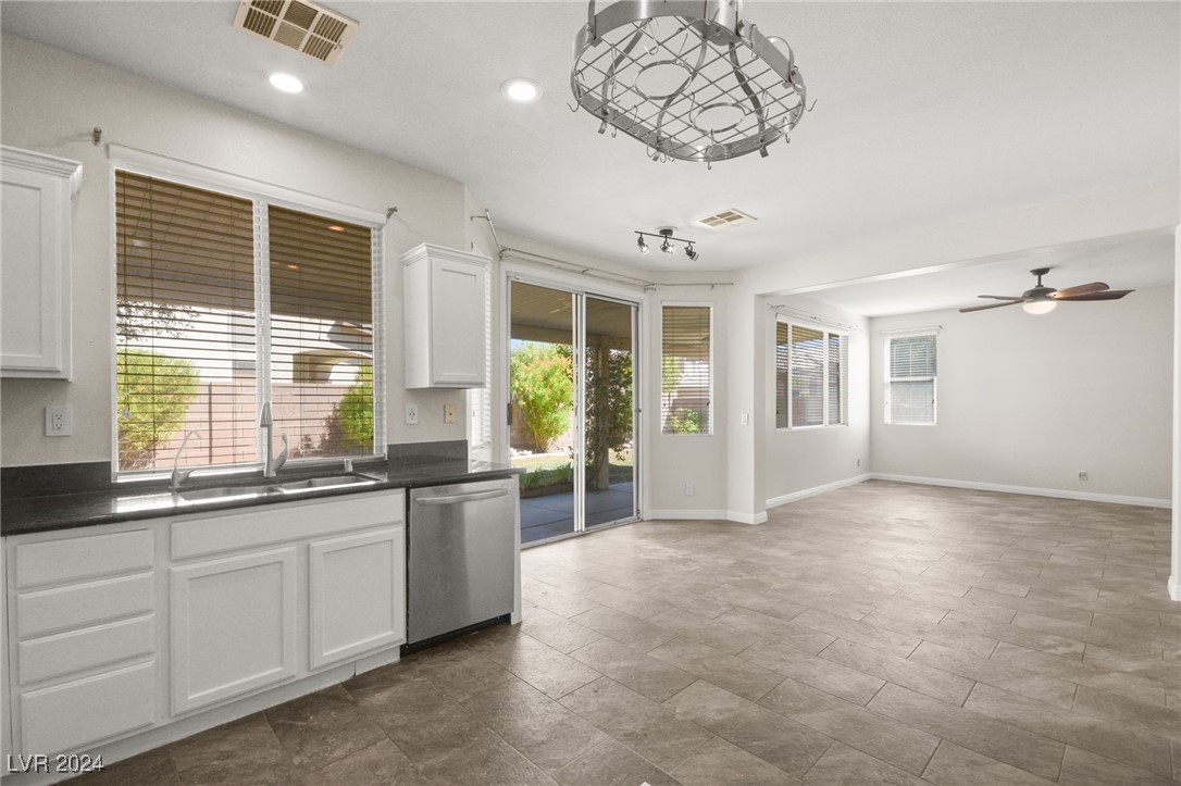 9948 Canyon Peak Drive