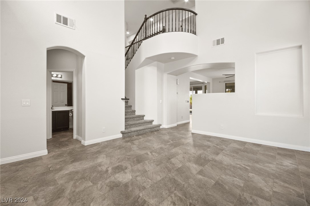 9948 Canyon Peak Drive