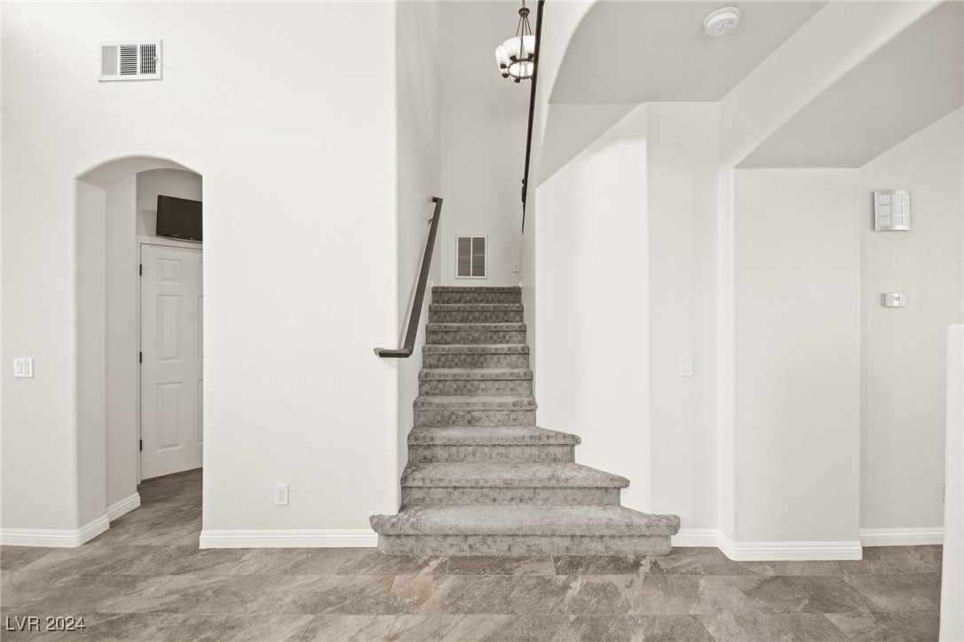 9948 Canyon Peak Drive