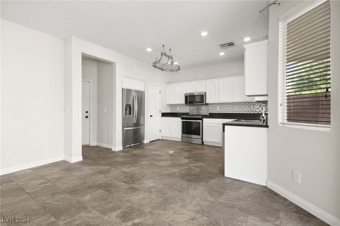 9948 Canyon Peak Drive