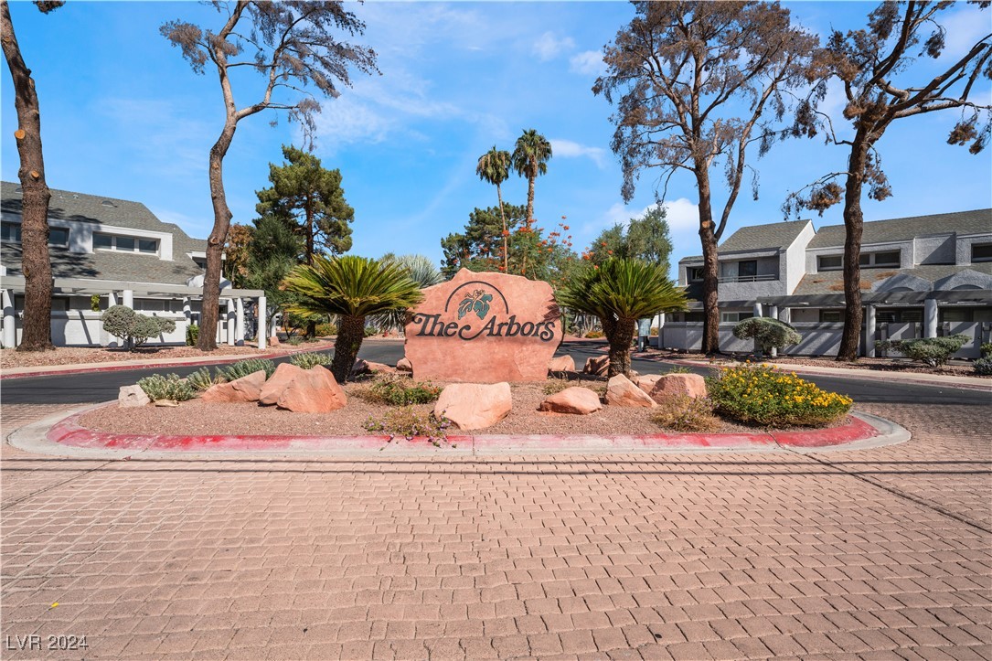 5595 Orchard Lane 0
