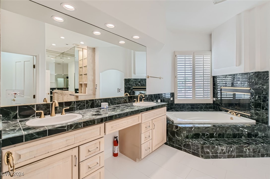 8848 Rainbow Ridge Drive