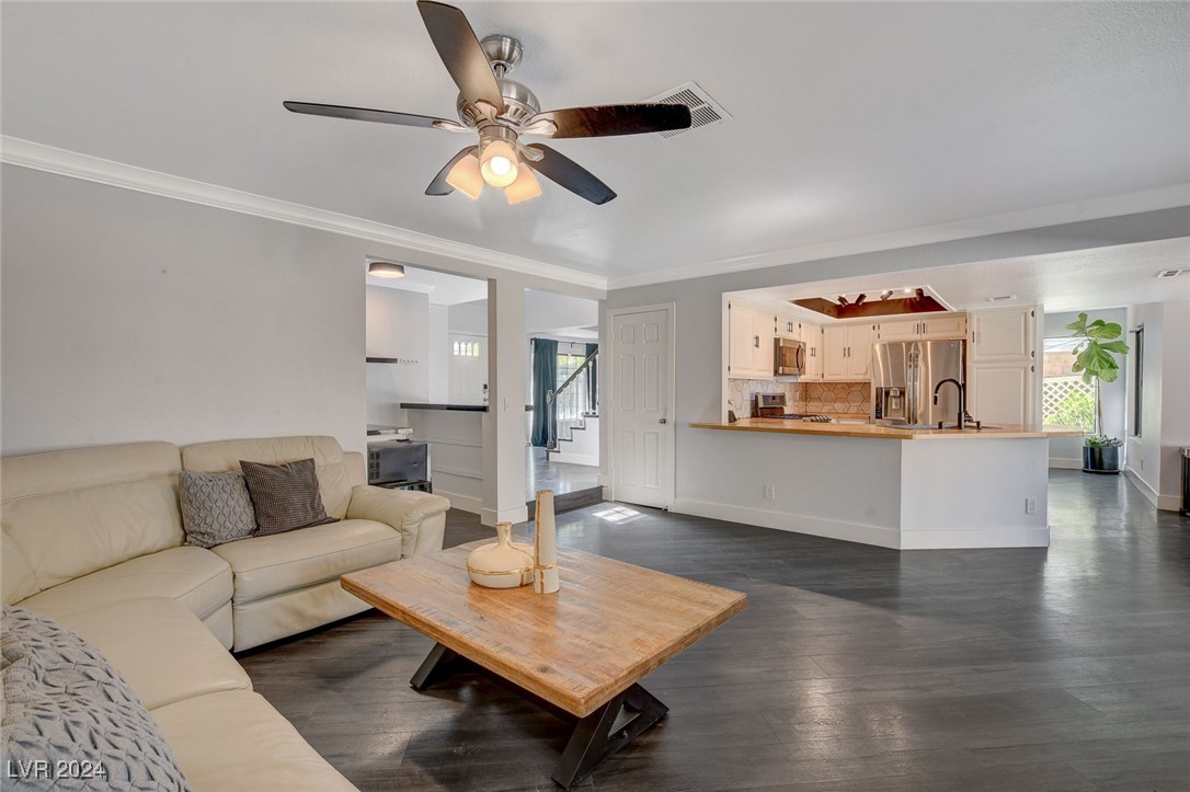 9004 Moss Creek Circle